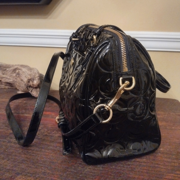 Coach Peyton Op Art Black Patent Leather Handbag H1381 F26962 - Picture 5 of 16